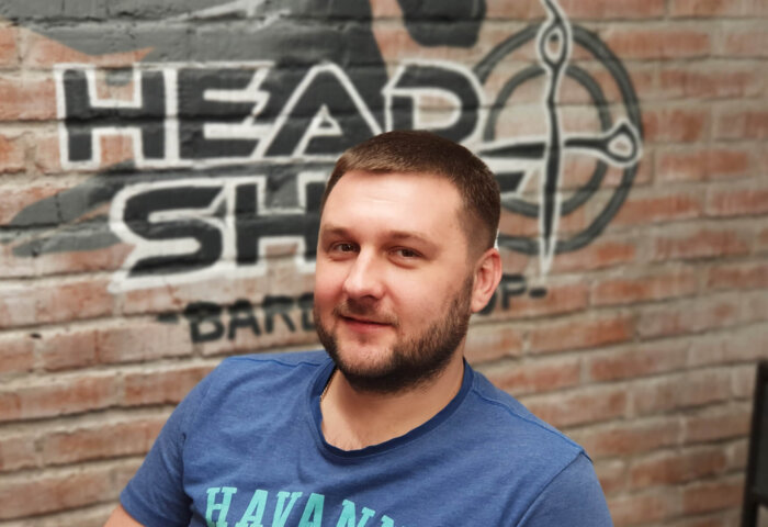 Евгений барбер HEADSHOT barbershop